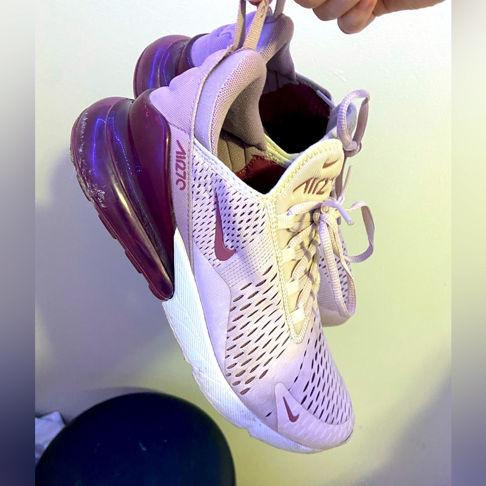 Nike Air Max 270 Barely Rose Women’s Size 9
